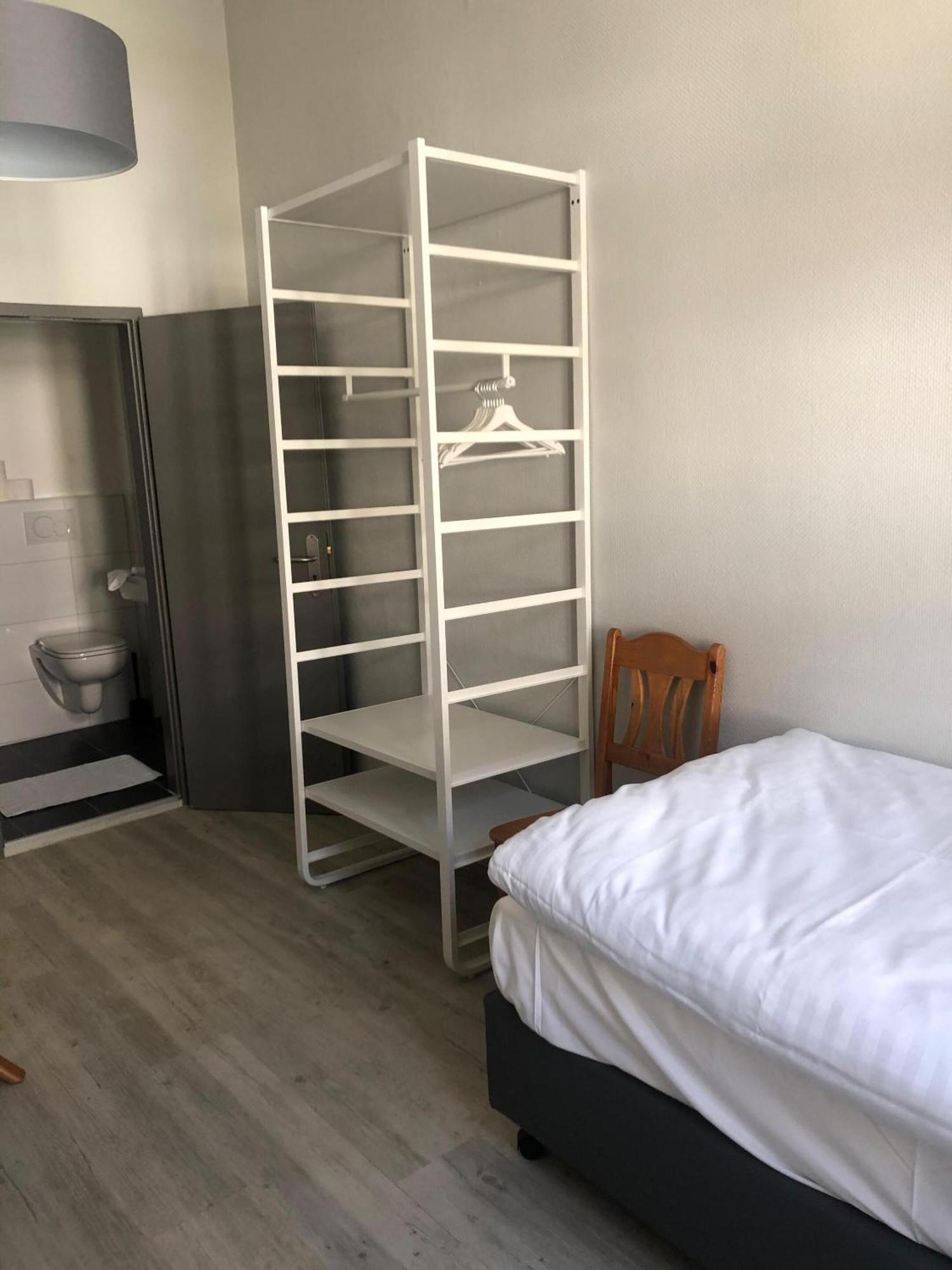 Hotel Schwaferts Вупертал Екстериор снимка