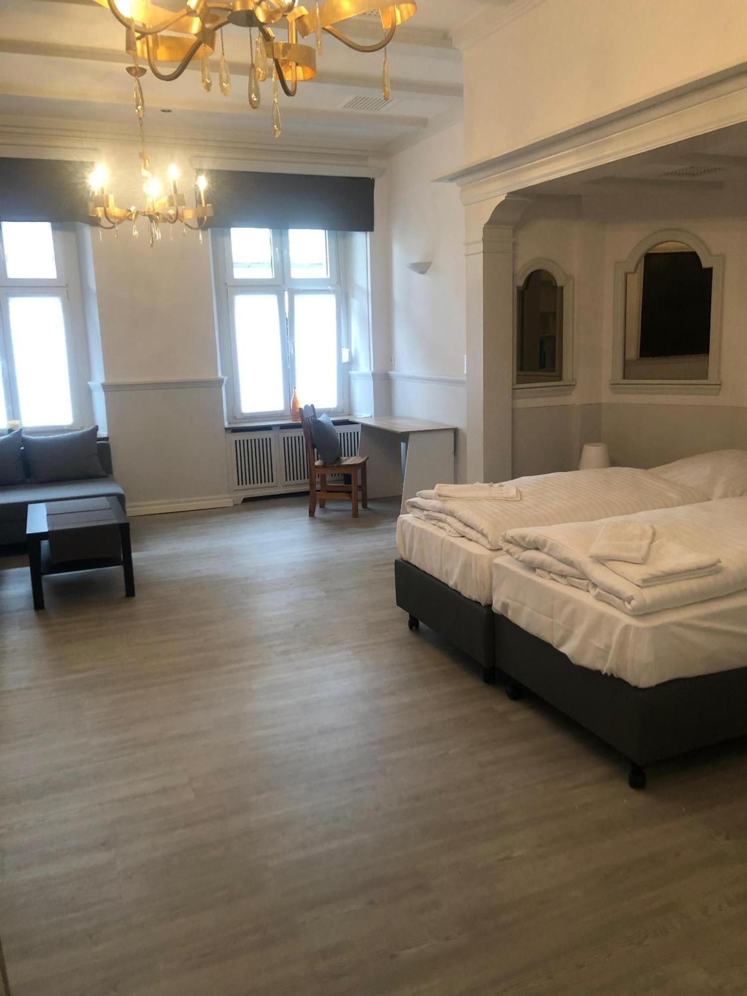 Hotel Schwaferts Вупертал Стая снимка